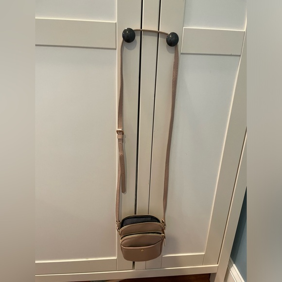 Mali & Lili Crossbody Bag - Picture 4 of 4